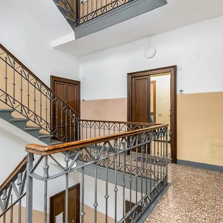 Apartmán - Near Downtown -